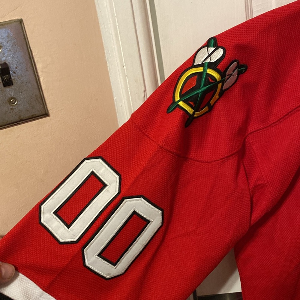 Chicago Blackhawks Clark Griswold Jersey - Picture 3 of 5
